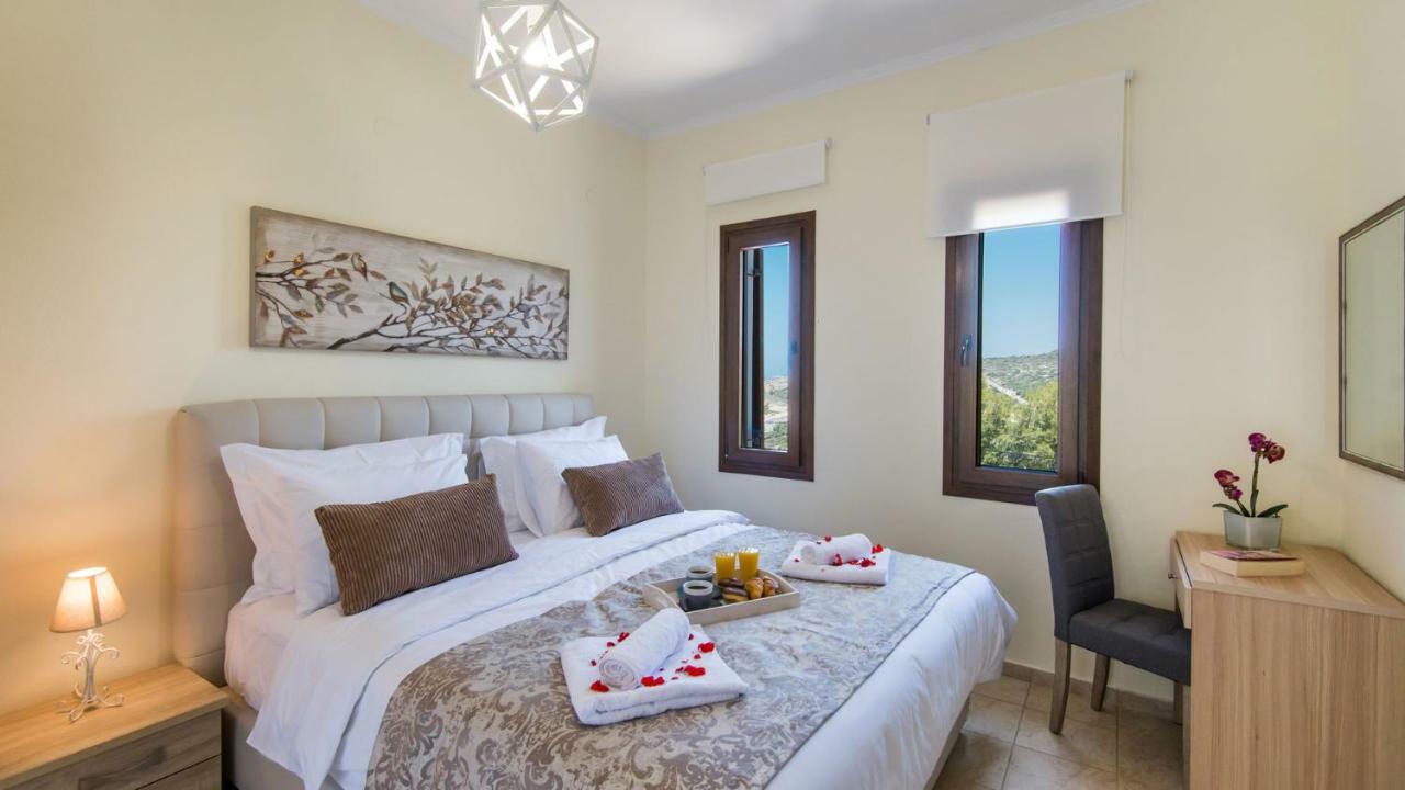 Elmyra Villa, Heated Pool & Walking To Beach, By Thinkvilla Gerani Chanion Exterior foto